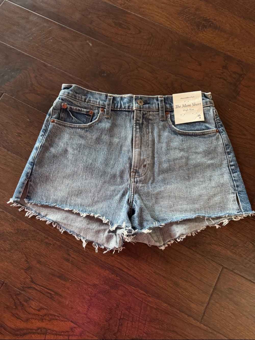 Abercrombie and Fitch The Mom Short High Rise - Picture 3 of 6